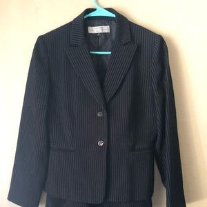 Tahari Business suit